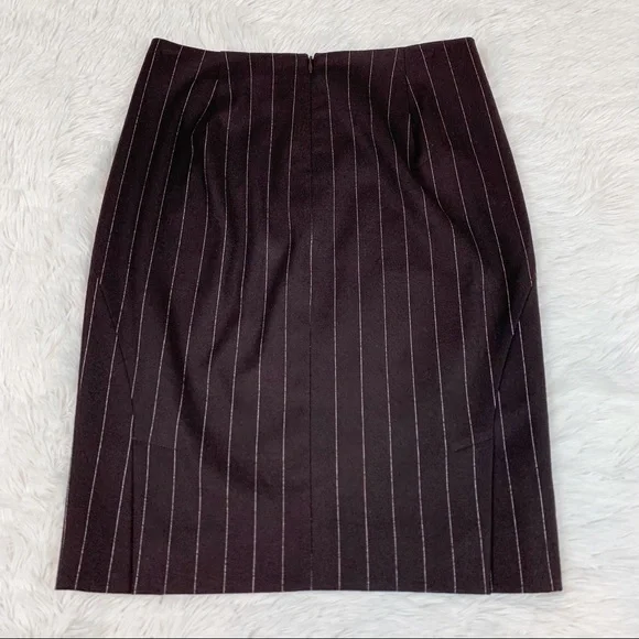 Theory Striped wool blend knee length pencil skirt in brown workwear - Picture 7 of 12